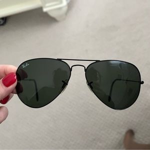 Ray-Ban Black Aviator Sunglasses